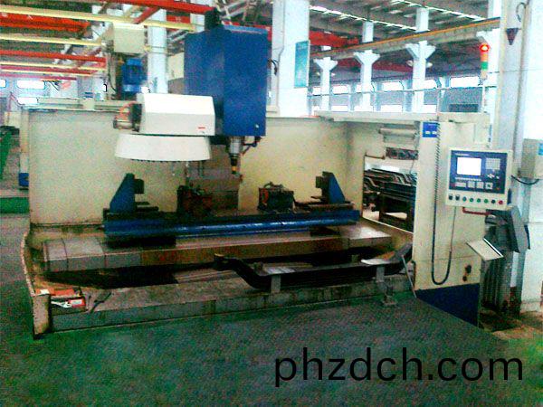 前軸十孔加工專用立(li)式(shi)加工